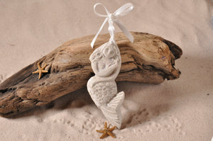 MERMAID ORNAMENT, SAND ORNAMENT, TROPICAL SEASIDE ORNAMENT, COASTAL BEACH GIFT, MADE IN FLORIDA, BEACH LOVER GIFTS, BEACH SAND KEEPSAKES, VACATION SOUVENIR, GIFT SHOP OWNERS, PROMOTIONAL ITEMS, PARTY FAVOR, SPECIAL EVENT, COLLECTIBLES, HAND-CRAFTED, FUNDRAISER, BRIDAL SHOWER FAVORS, DESTINATION WEDDING, BEACH WEDDING FAVORS