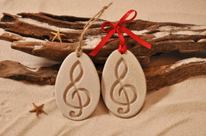 TREBLE CLEF ORNAMENT, G CLEF SAND ORNAMENT, MUSICAL ORNAMENT, COASTAL BEACH GIFT, MADE IN FLORIDA, BEACH LOVER GIFTS, BEACH SAND KEEPSAKES, VACATION SOUVENIR, GIFT SHOP OWNERS, PROMOTIONAL ITEMS, PARTY FAVOR, SPECIAL EVENT, COLLECTIBLES, HAND-CRAFTED, FUNDRAISER, BRIDAL SHOWER FAVORS, DESTINATION WEDDING, BEACH WEDDING FAVORS