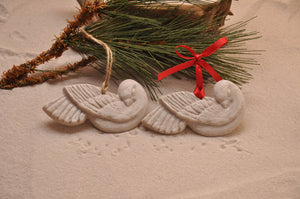 CHRISTMAS DOVE, DOVE, CHRISTMAS, XMAS, HOLIDAY GIFT, SEASIDE CHRISTMAS, CHRISTMAS ORNAMENT, SEASONAL DÉCOR, HOLIDAY ORNAMENT, SAND ORNAMENT, TROPICAL SEASIDE ORNAMENT, COASTAL BEACH GIFT, MADE IN FLORIDA, BEACH LOVER GIFTS, BEACH SAND KEEPSAKES, VACATION SOUVENIR, GIFT SHOP OWNERS, PROMOTIONAL ITEMS, PARTY FAVOR, SPECIAL EVENT, COLLECTIBLES, HAND-CRAFTED, FUNDRAISER